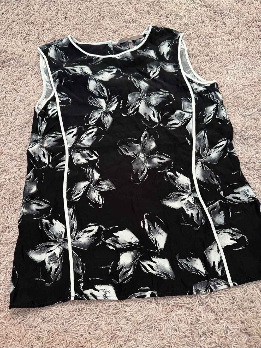 Halston Heritage Black Floral-Print Sleeveless Tank with White Trim